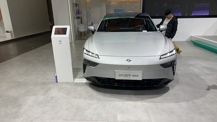 Eπ007